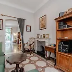 Apartment Guesthost - Classy Flat With Terrace Near Corvetto *