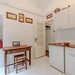 Apartment Guesthost - Classy Flat With Terrace Near Corvetto Genua