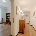 Guesthost - Classy Flat With Terrace Near Corvetto Apartment Genua