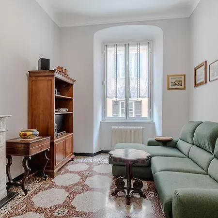 Guesthost - Classy Flat With Terrace Near Corvetto דירה *