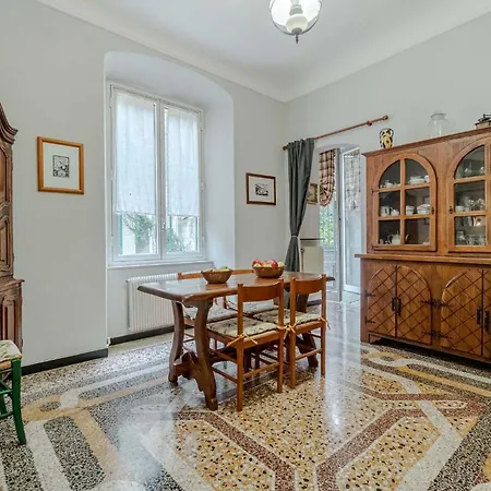 Guesthost - Classy Flat With Terrace Near Corvetto *