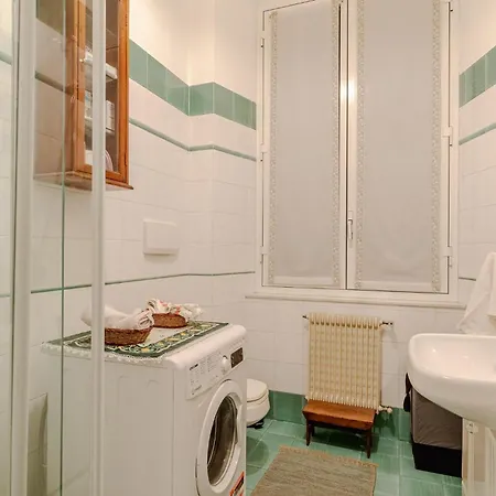 Guesthost - Classy Flat With Terrace Near Corvetto *